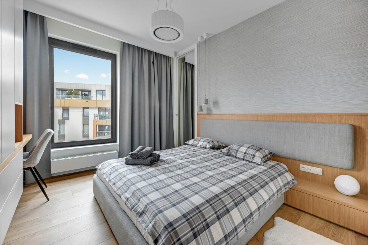 Premium Family & Business Old Town Riverside Apartment With Parking Гданск Екстериор снимка