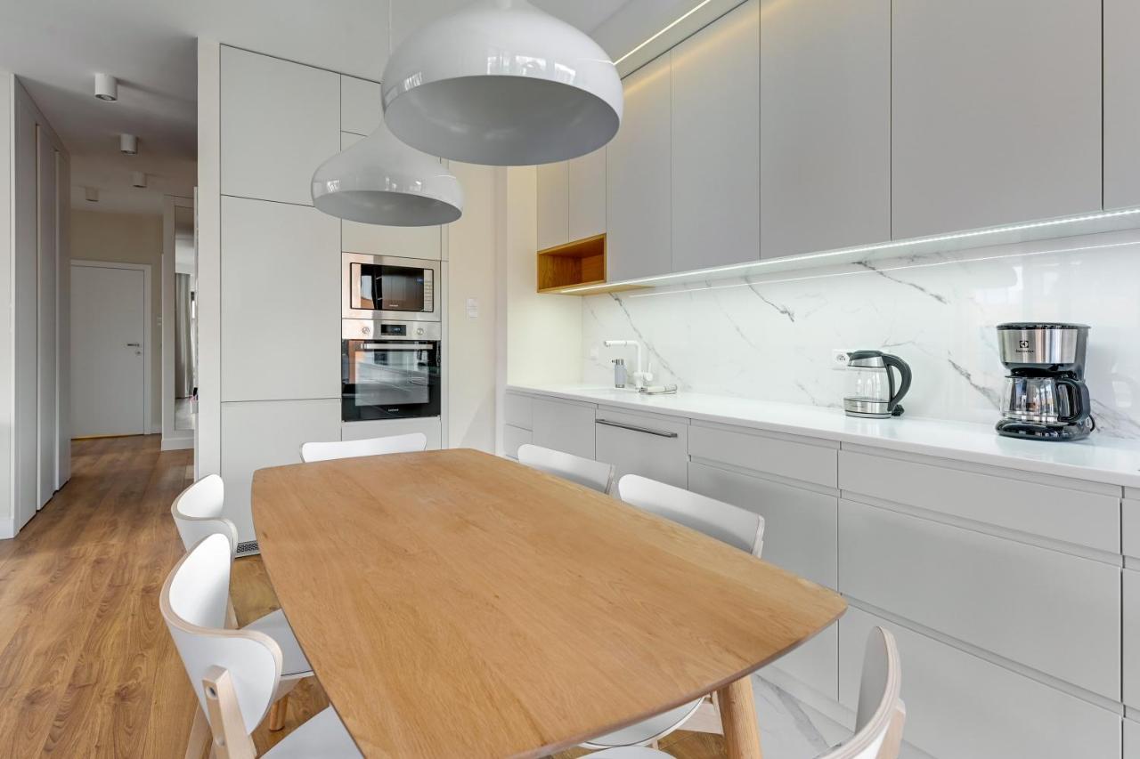 Premium Family & Business Old Town Riverside Apartment With Parking Гданск Екстериор снимка